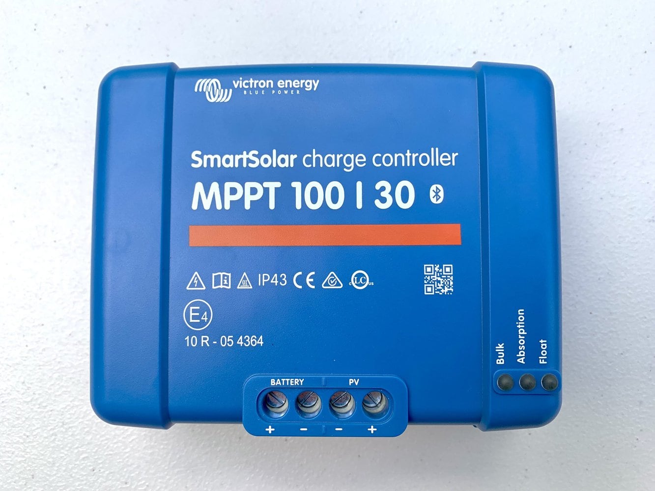MPPT-Solar-Charge-Controllers-Image-2-scaled