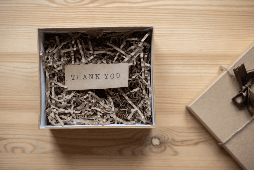 Cardboard Packaging and Giftbox with Thank You Card Inside