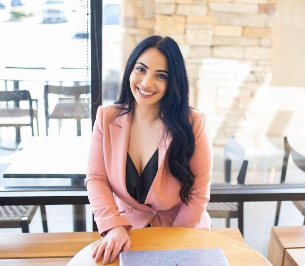 Image of the author - Olivia Elsher