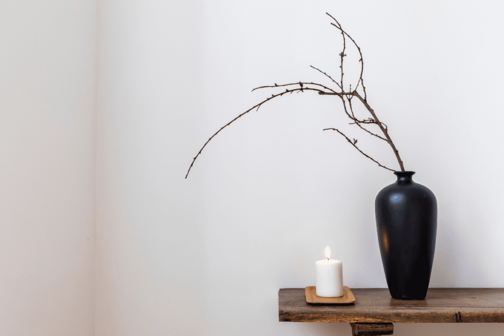 Eco-friendly Décor - minimalist table