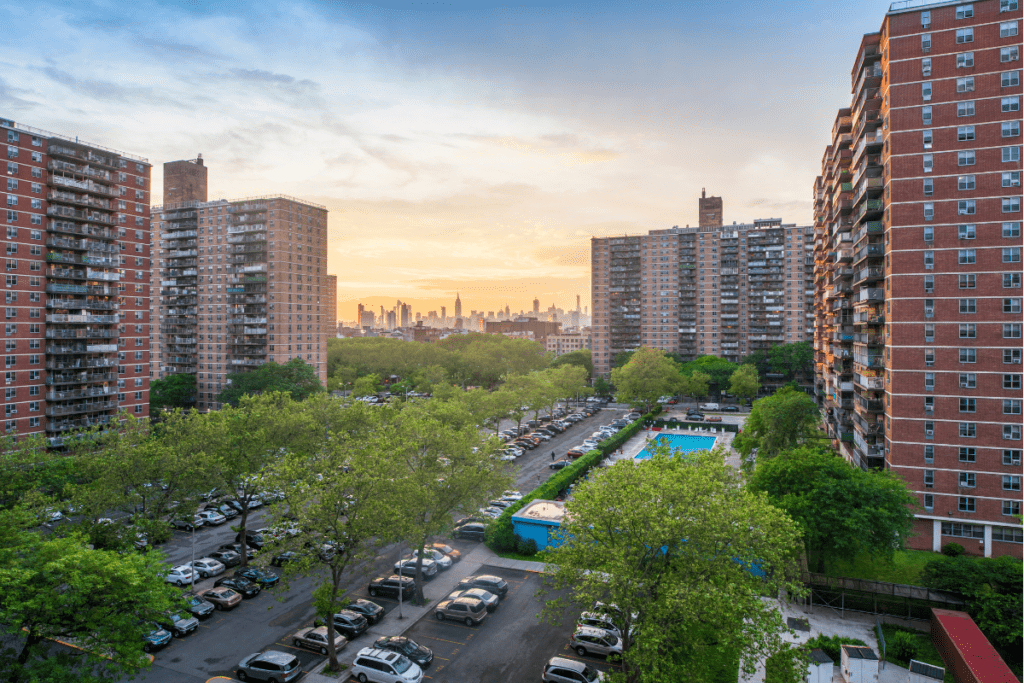 Coliving in Brooklyn - Image of a residential neighbourhood with apartment blocks in Brooklyn NY