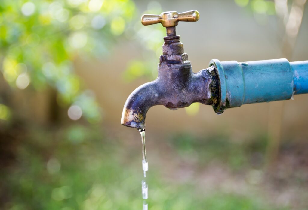 taps water waste