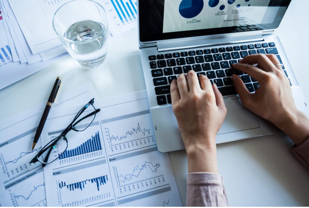 Sustainability consultants and ESG Reporting